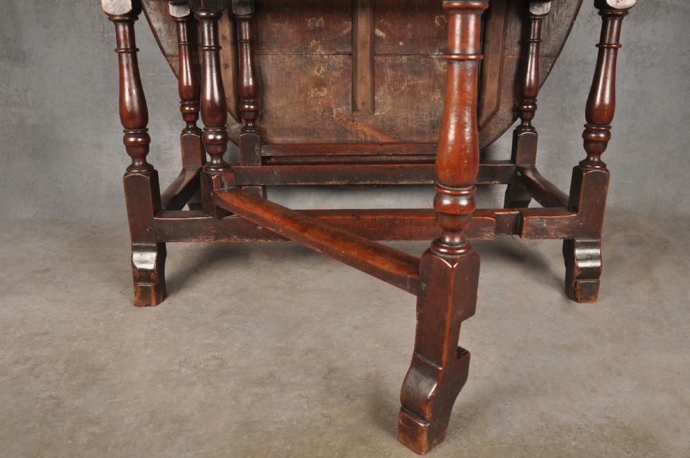 Rare 17th Century Yew Wood Gateleg Table  View XI