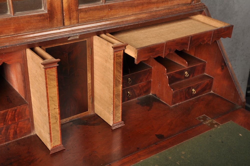 Fine 18th Century Mahogany Bureau Bookcase  View IV