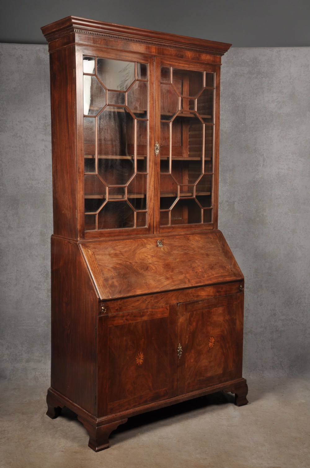 Fine 18th Century Mahogany Bureau Bookcase  View XV