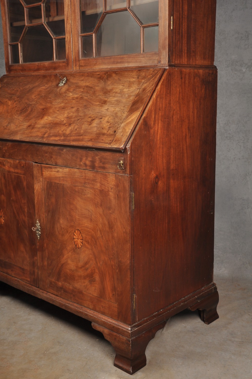 Fine 18th Century Mahogany Bureau Bookcase  View XVII
