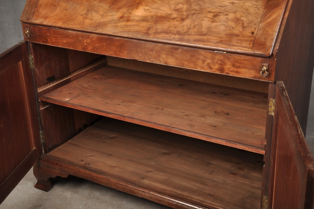 Fine 18th Century Mahogany Bureau Bookcase  View XVIII