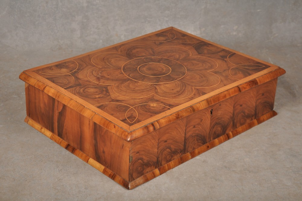 Fine 17th Century Olive Wood Lace Box View VI