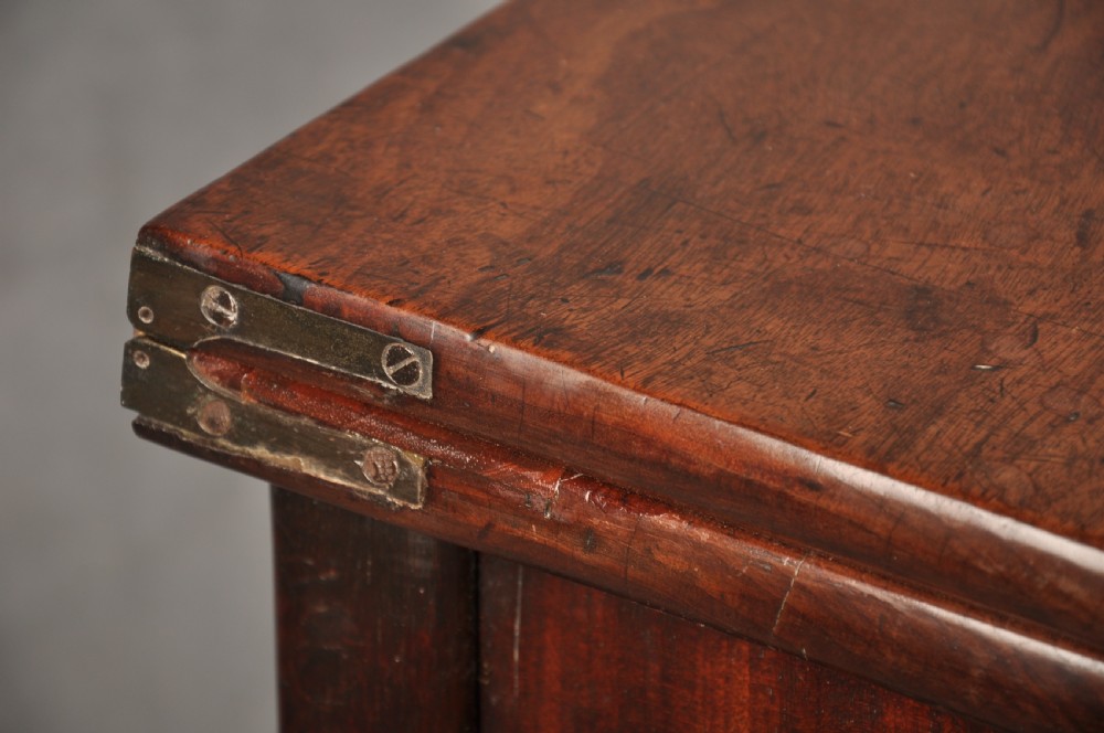 Small 18th Century Mahogany Tea Table View VII