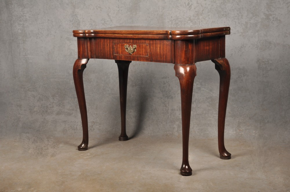 Small 18th Century Mahogany Tea Table View VIII