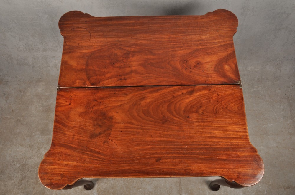 Small 18th Century Mahogany Tea Table View XI