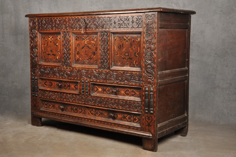 17th Century Oak & Inlaid Leeds Coffer  View XIV