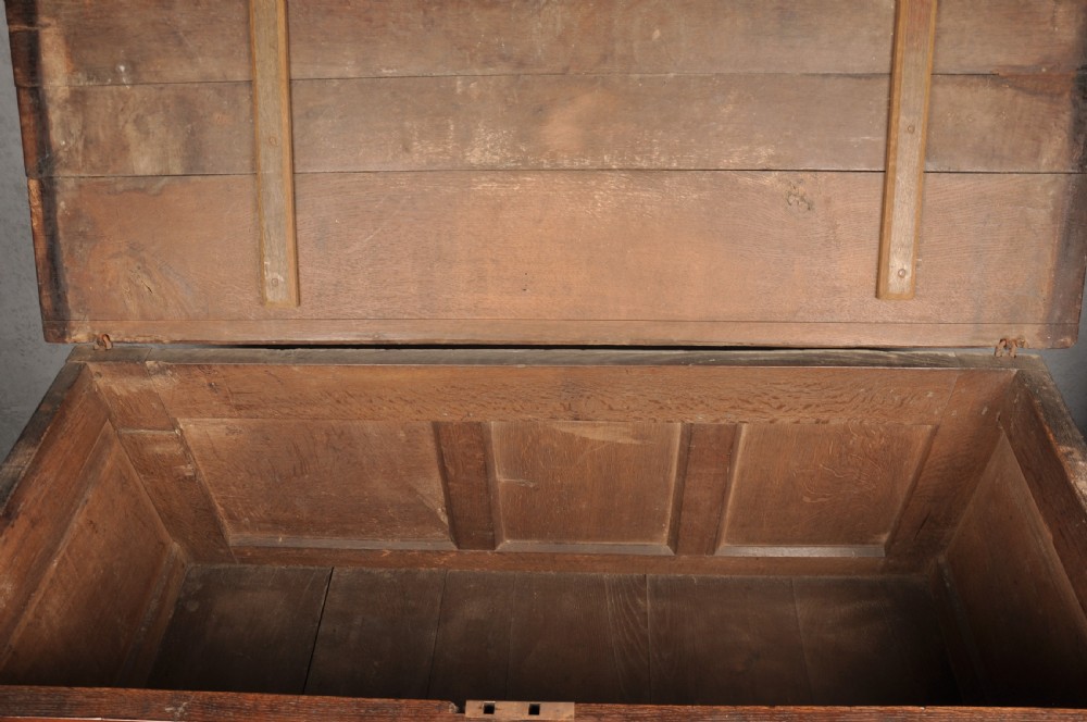 17th Century Oak & Inlaid Leeds Coffer  View XVIII