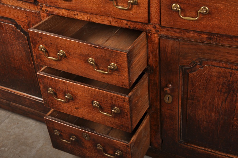 18th Century Welsh Oak Dresser  View IX