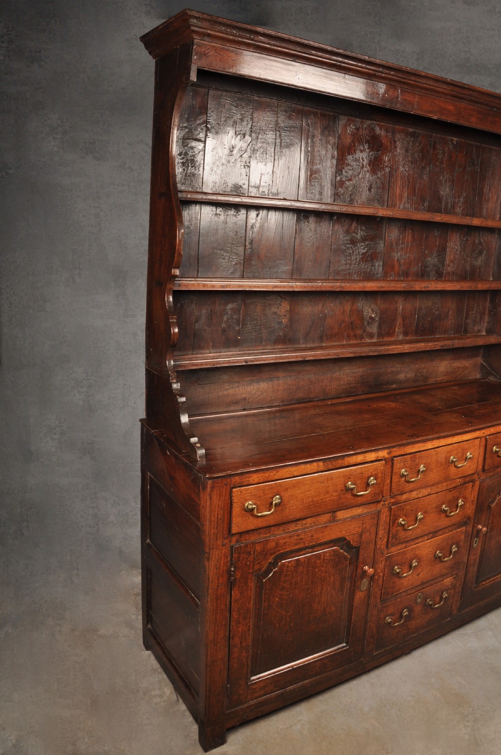 18th Century Welsh Oak Dresser  View XIII
