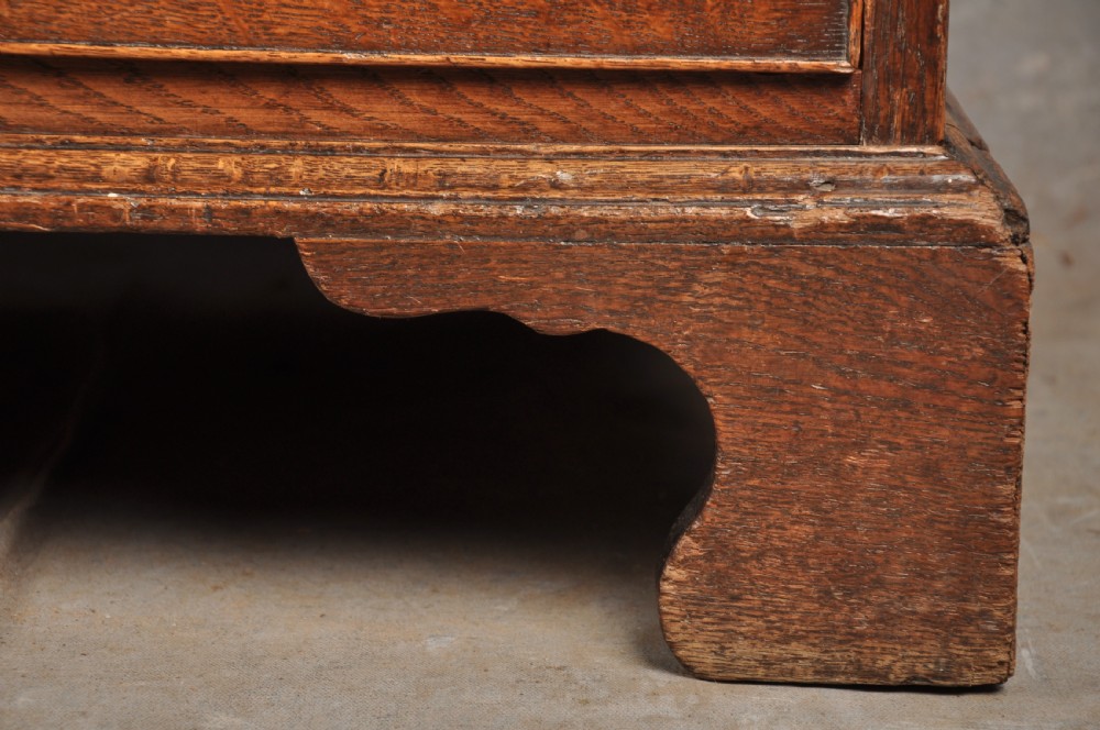 Small 18th Century Oak Chest Of Drawers View VII