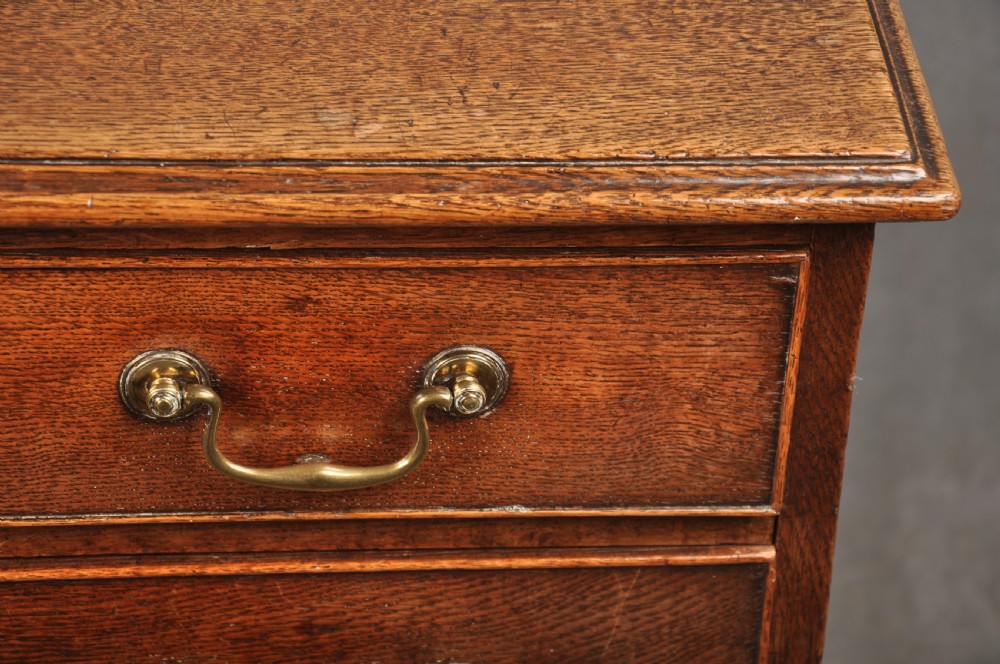 Small 18th Century Oak Chest Of Drawers View IX