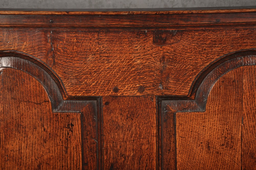Rare Early 18th Century Oak Settle View VI