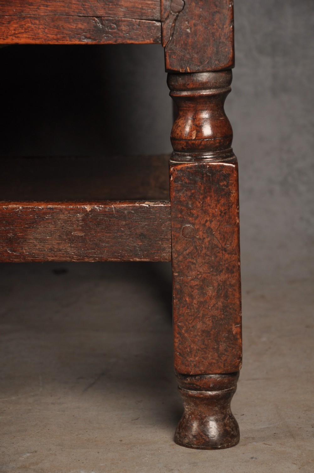 Rare Early 18th Century Oak Settle View VIII