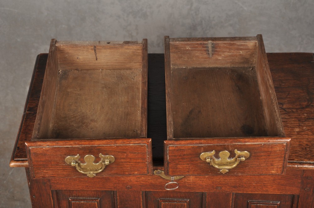 Small 18th Century Welsh Oak Coffer Bach View VII