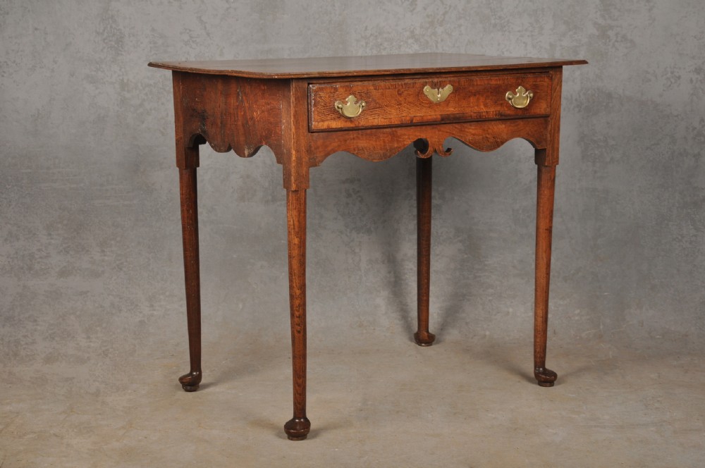 Early 18th Century Oak side table View X