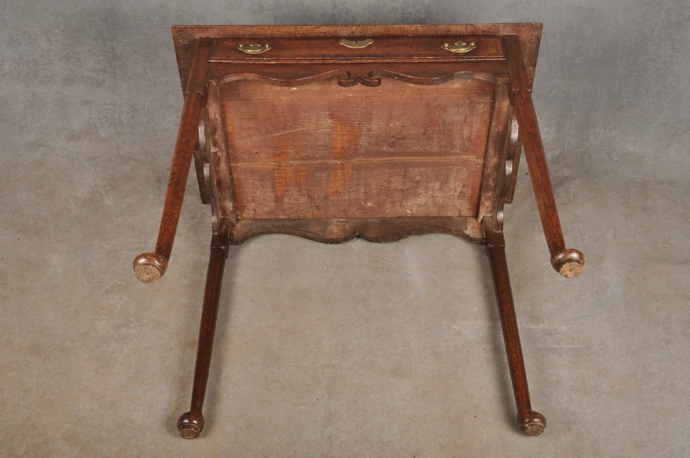 Early 18th Century Oak side table View XII
