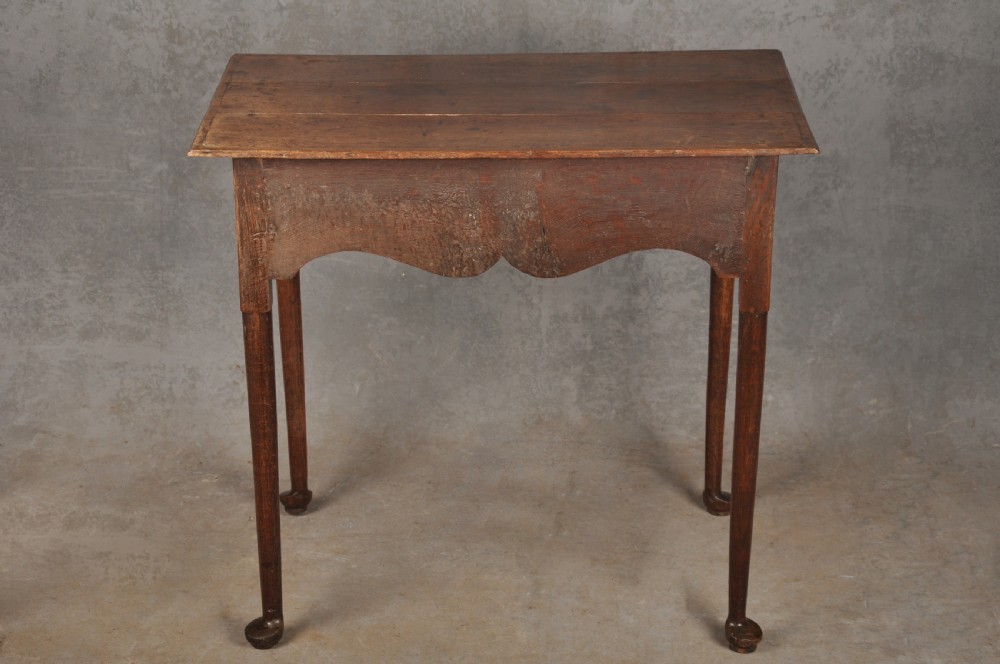 Early 18th Century Oak side table View XIII