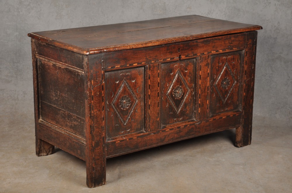 Small 17th Century Yorkshire Coffer View VI