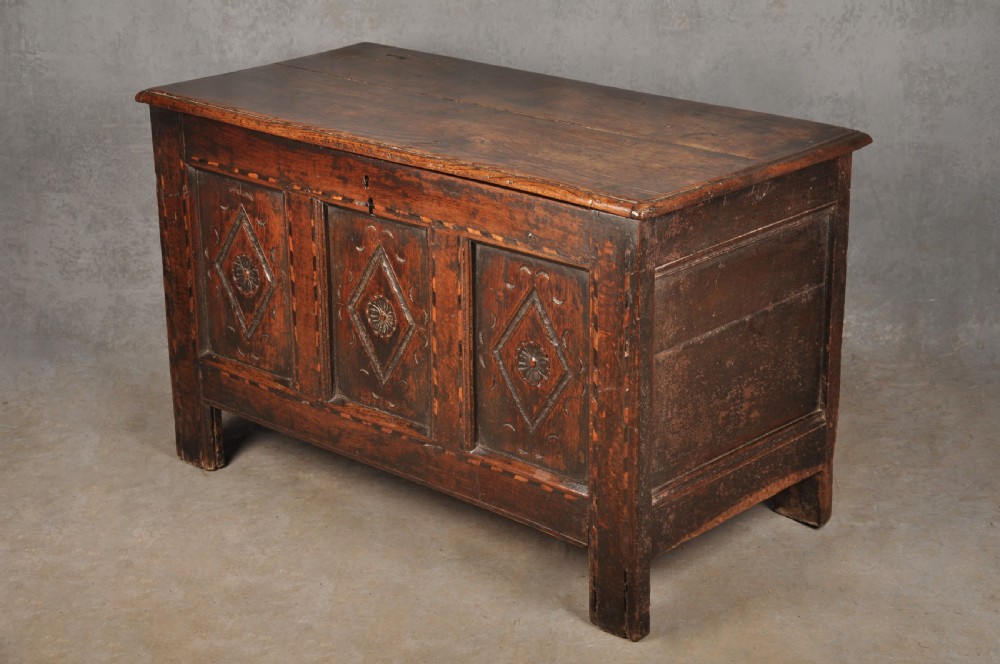 Small 17th Century Yorkshire Coffer View VII