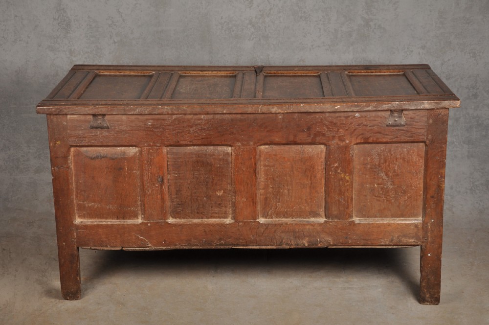 17th Century Oak Coffer View XIV