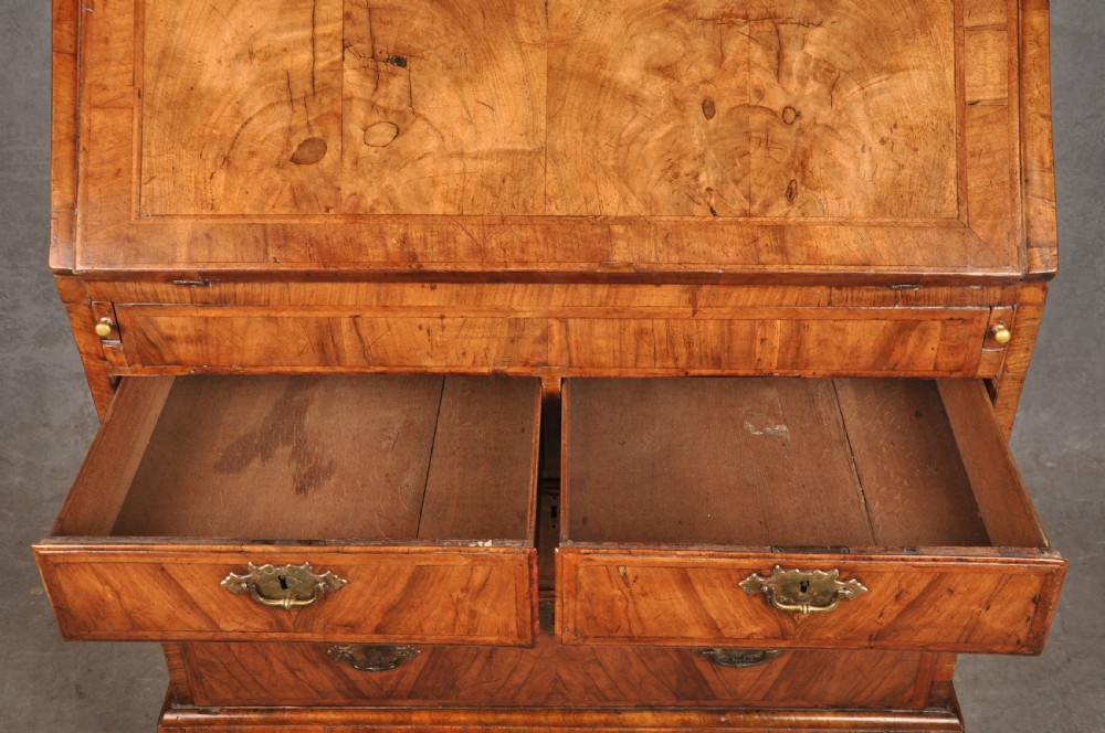 Small Early 18th Century Walnut Bureau View XIX
