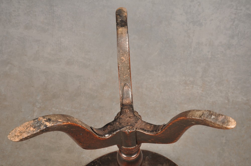 Small 18th Century Elm Tripod Table View VII