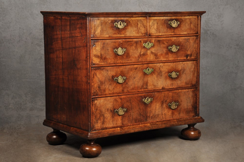 Fine 17th Century Walnut Chest Of Drawers View IX