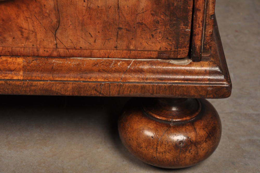 Fine 17th Century Walnut Chest Of Drawers View XIII