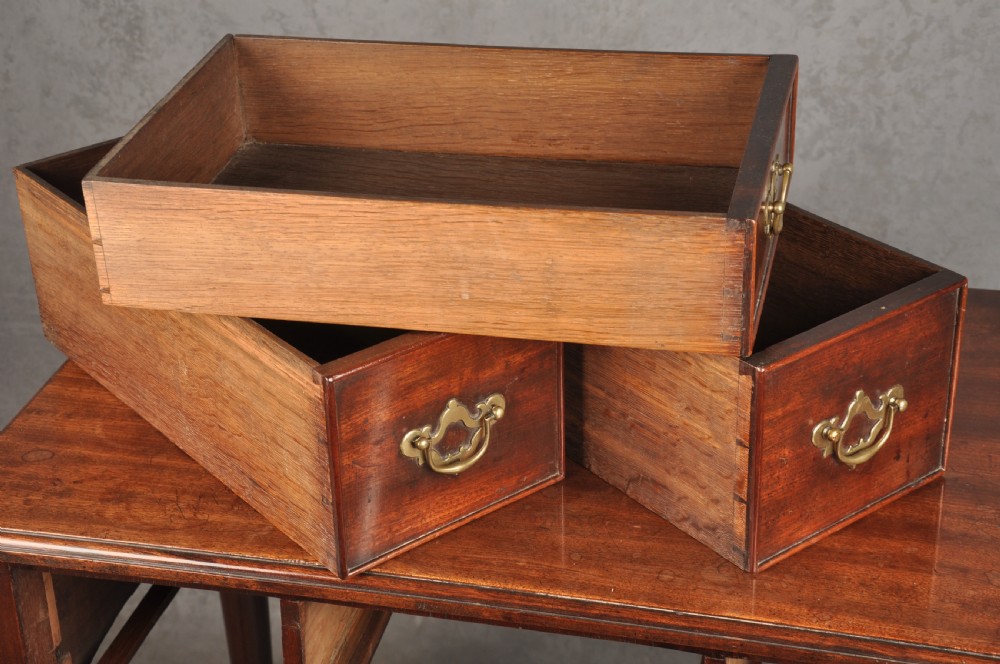 18th Century Irish Mahogany Lowboy View VII