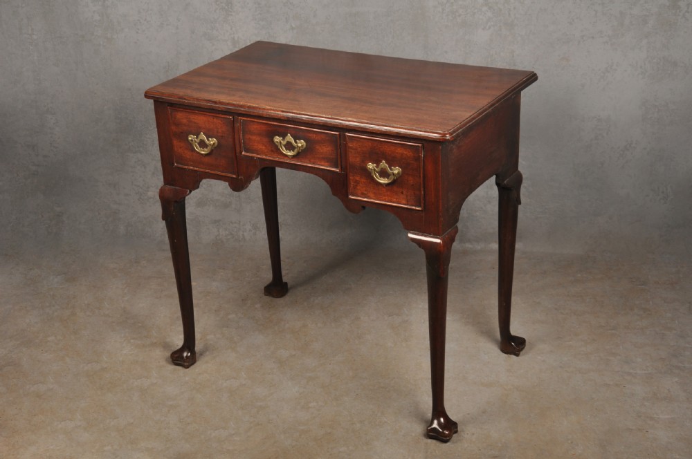 18th Century Irish Mahogany Lowboy View IX