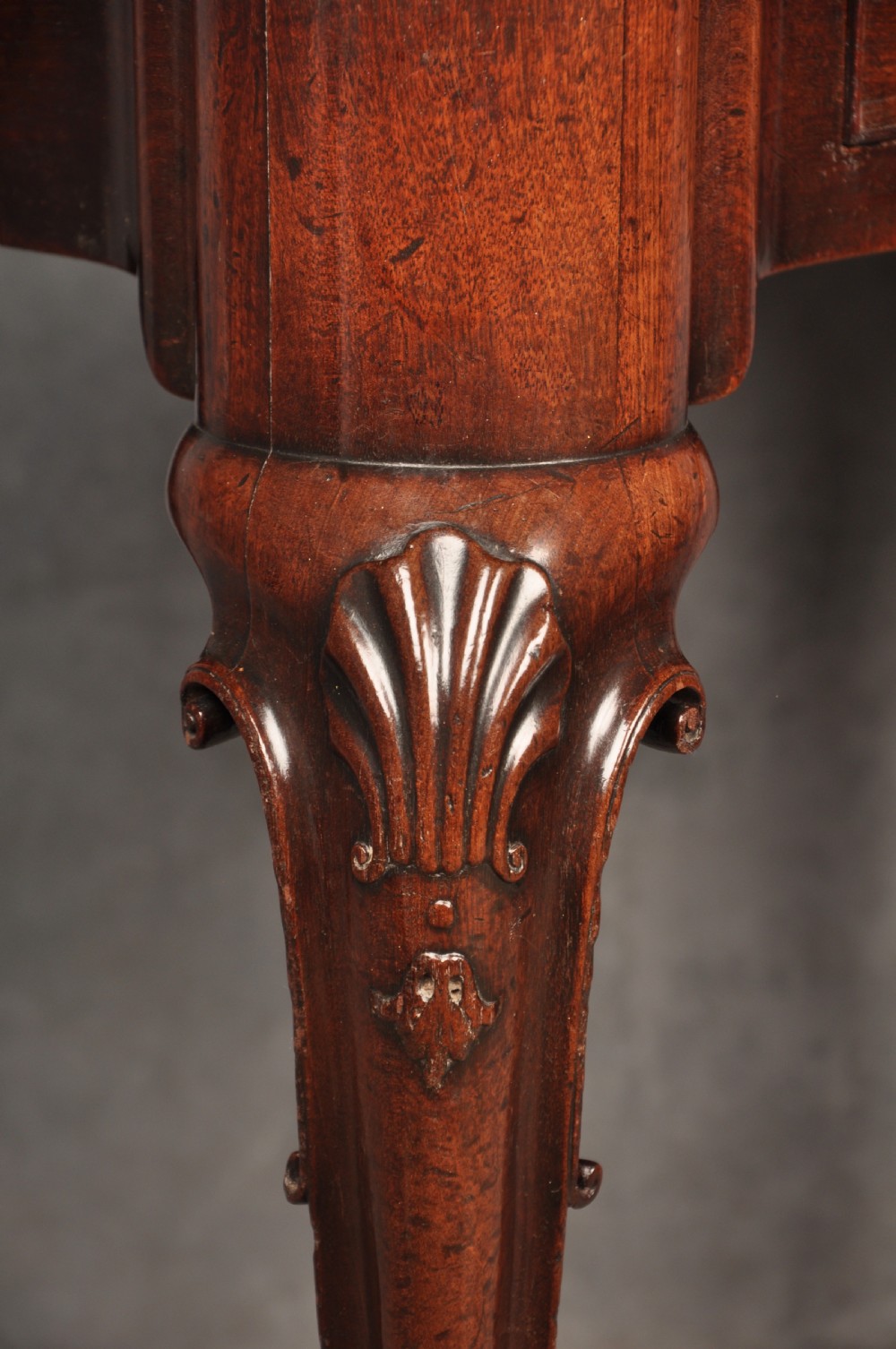 Fine 18th Century Irish Mahogany Tea Table View IV
