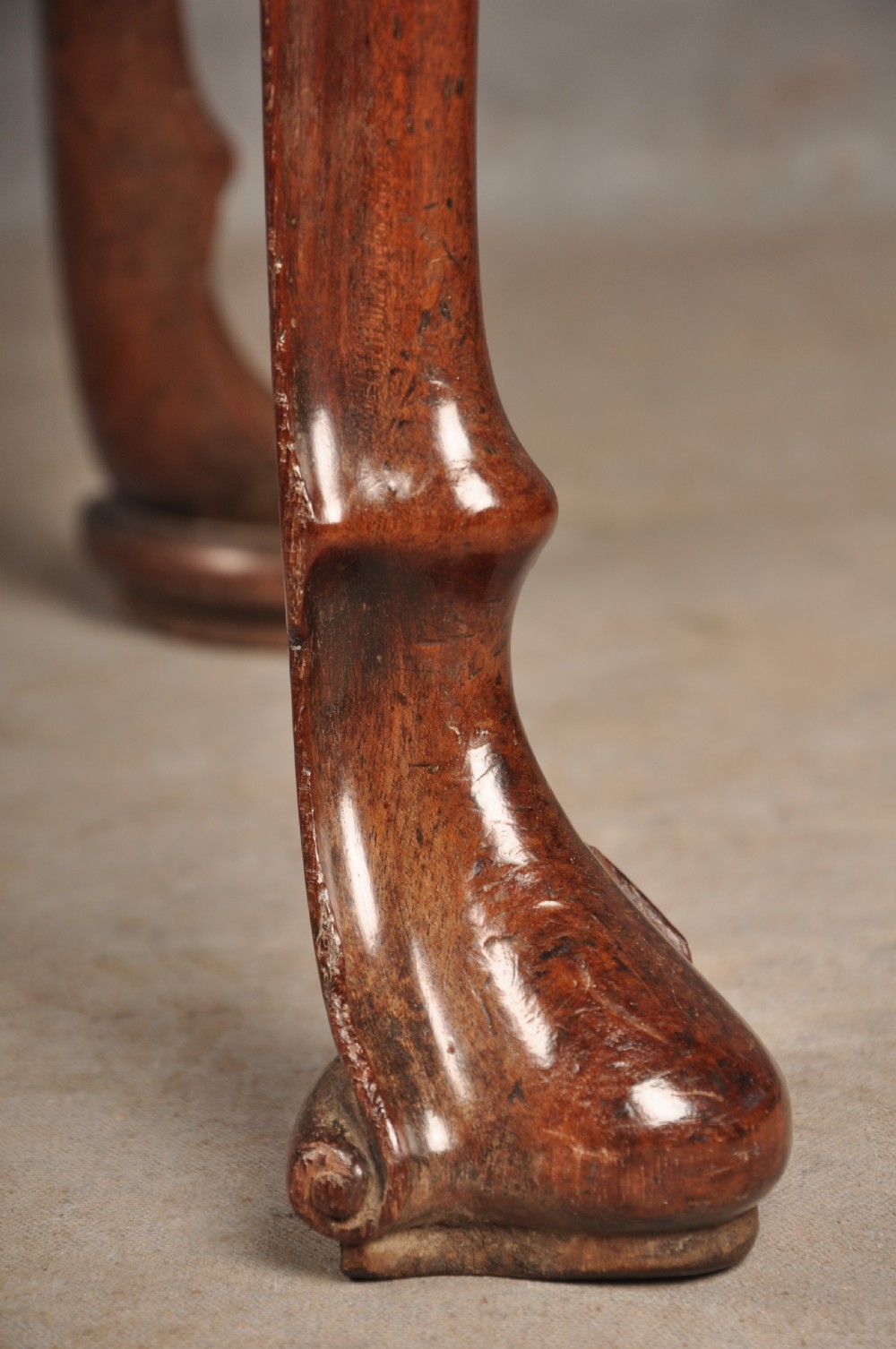 Fine 18th Century Irish Mahogany Tea Table View XVI
