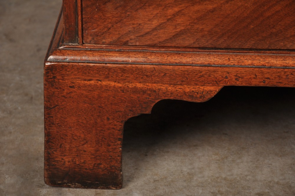 Small 18th Century Mahogany Chest Of Drawers View VII
