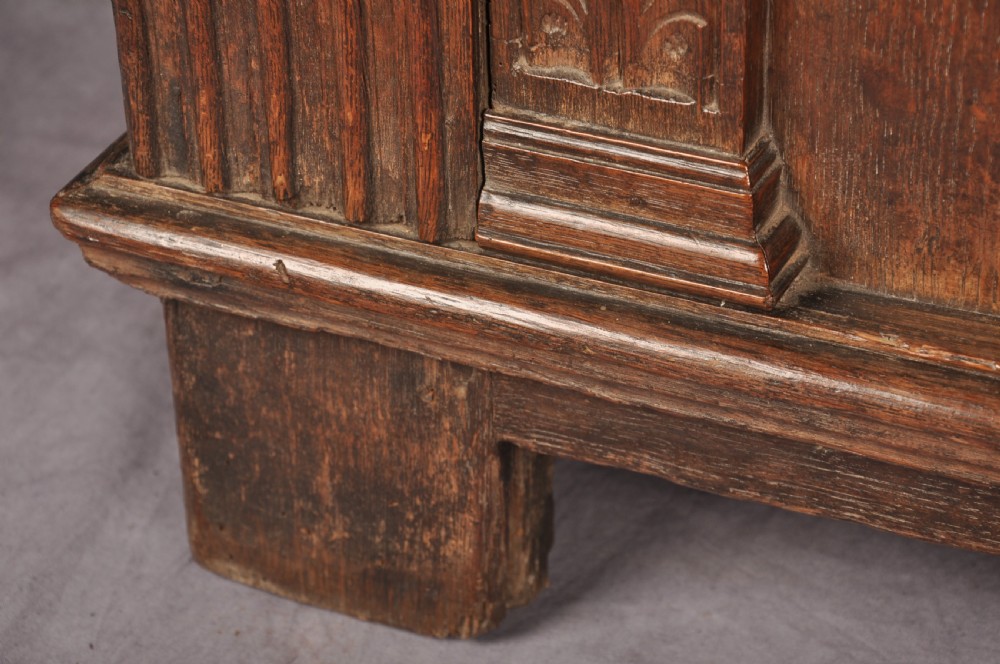 Elizabethan I Oak Coffer   View VIII