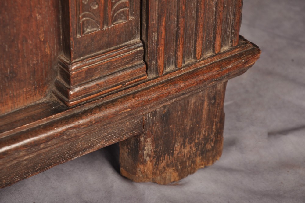 Elizabethan I Oak Coffer   View IX