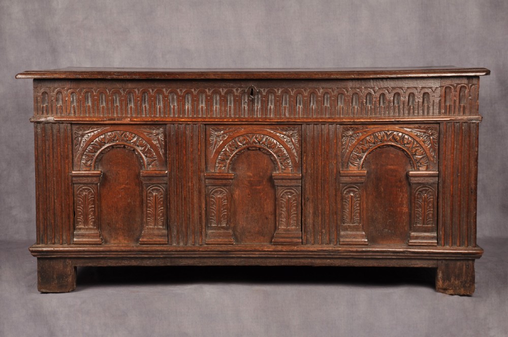 Elizabethan I Oak Coffer   View XVII