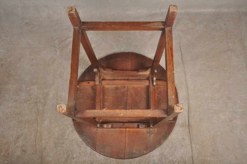 Rare 18th Century Circular Oak Table View V