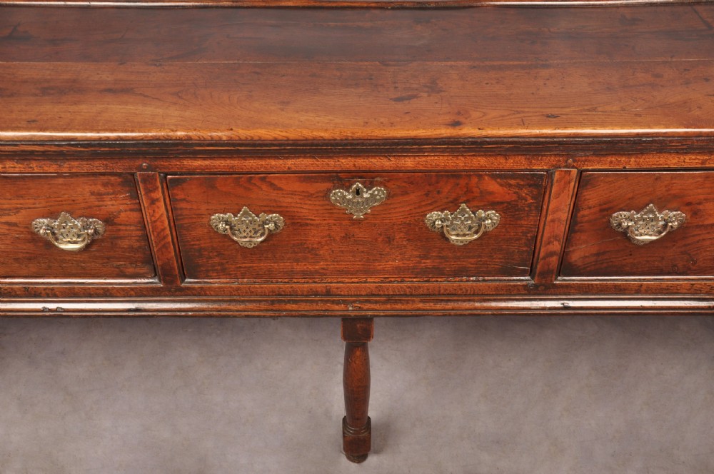 Early 18th Century Oak Dresser Base View VI