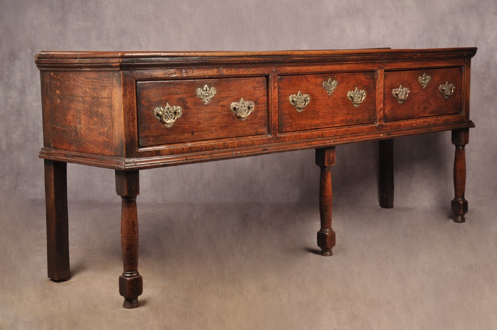 Early 18th Century Oak Dresser Base View XII