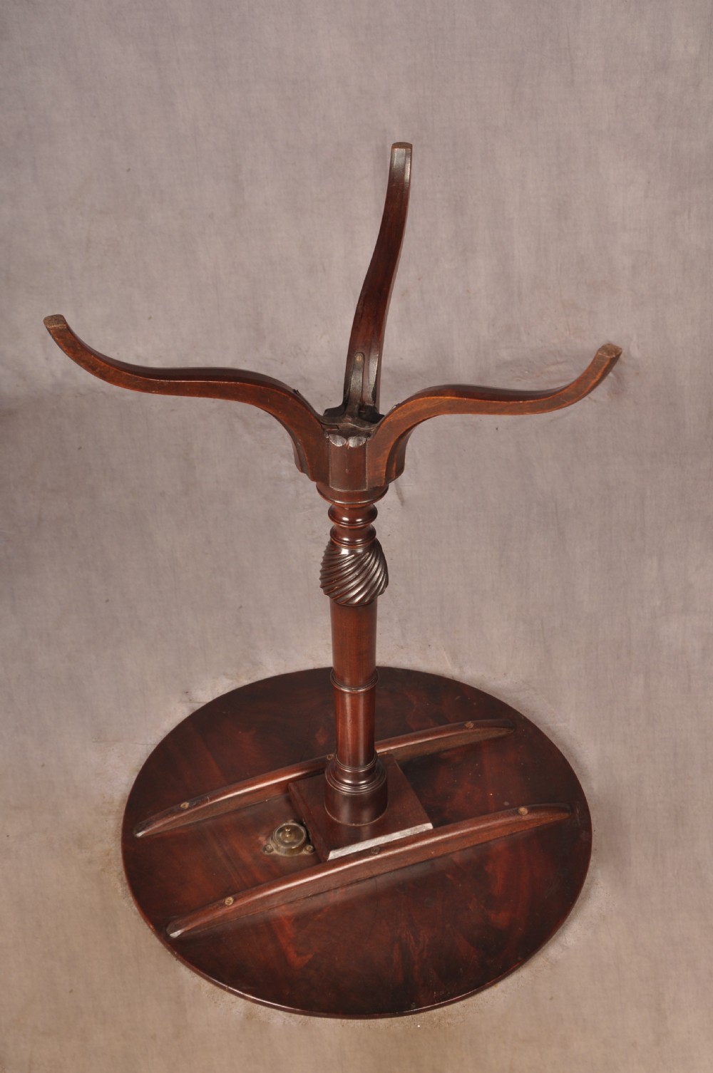 Late 18th Century Mahogany Tripod Table View VIII