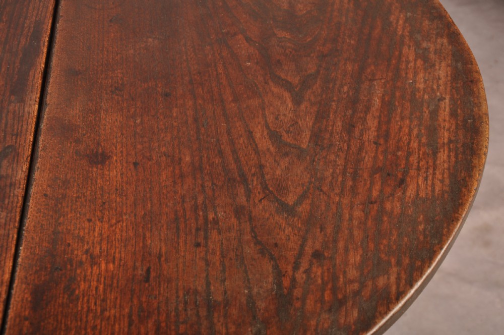 Rare Mid 17th Century Elm Gateleg Table Of Small Proportions View V
