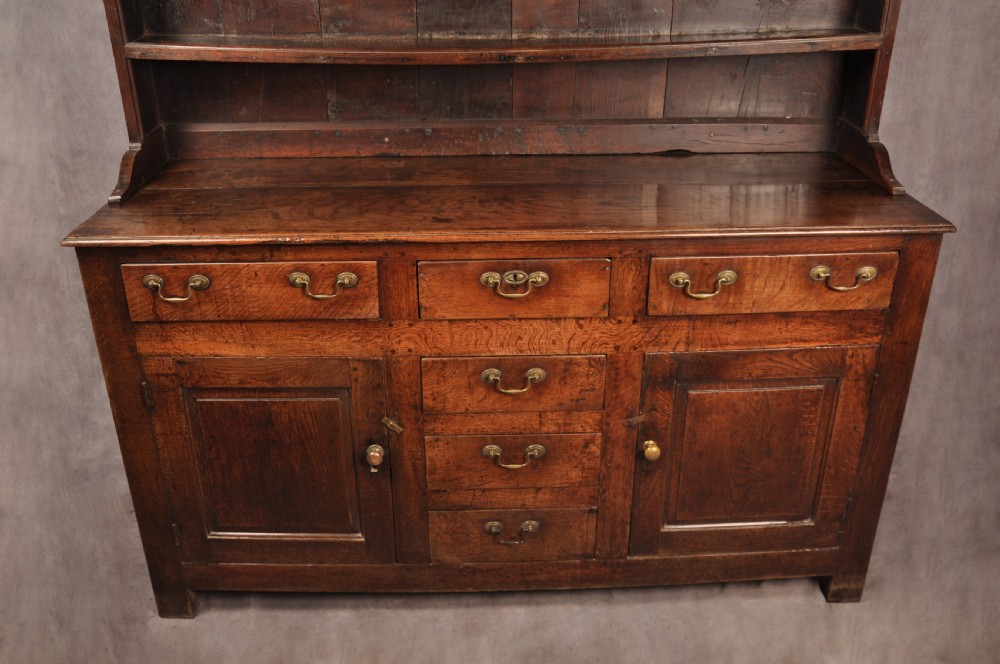 Fabulous Mid 18th Century Welsh Oak Dresser  View IV