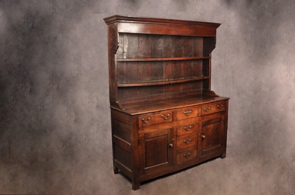 Fabulous Mid 18th Century Welsh Oak Dresser  View XVI