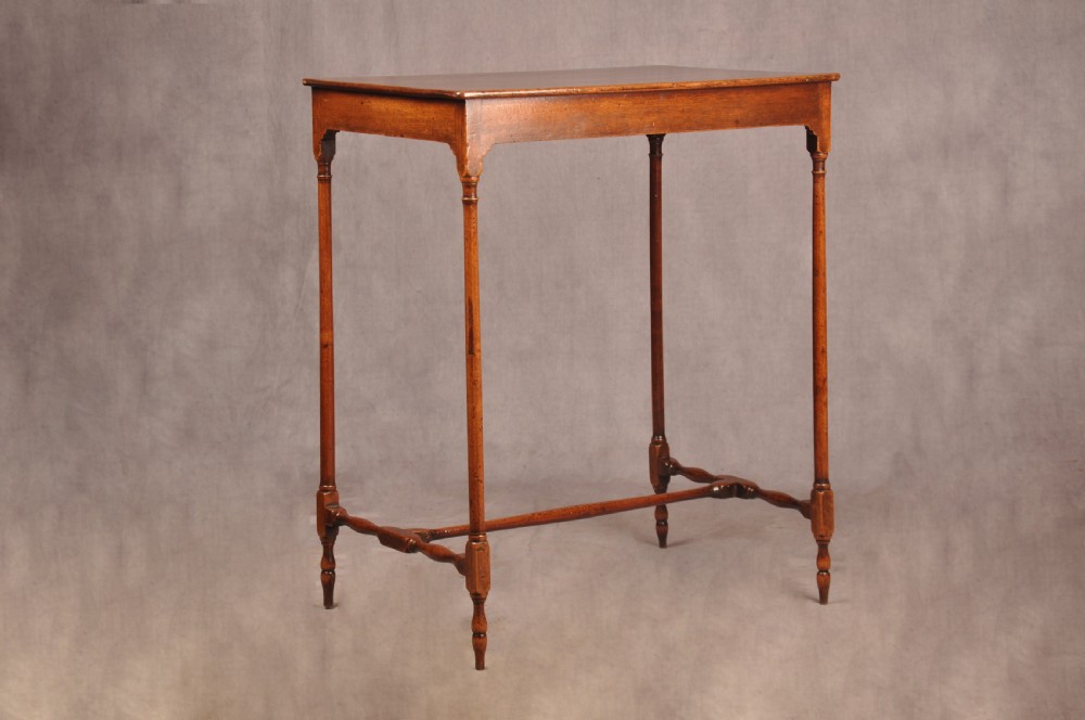 Fine 18th Century Mahogany Spider Table View VI