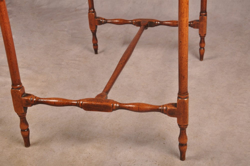 Fine 18th Century Mahogany Spider Table View XI