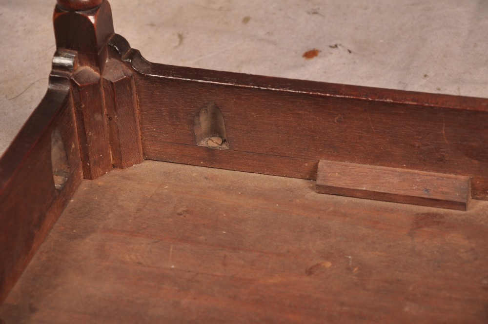 Fine 18th Century Mahogany Spider Table View XIV