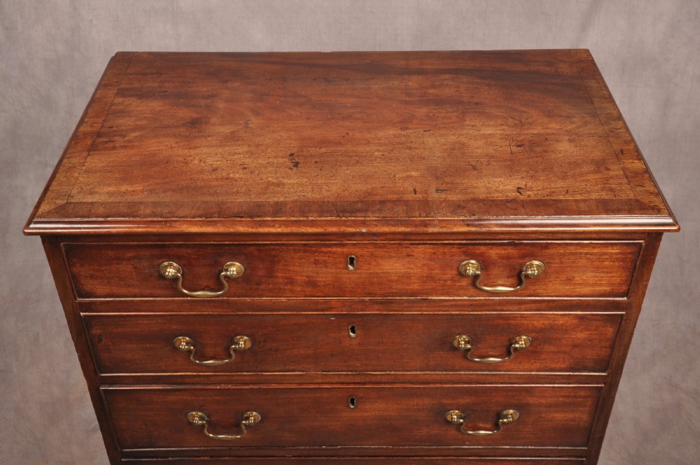 Small 18th Century Mahogany Chest Of Drawers View X