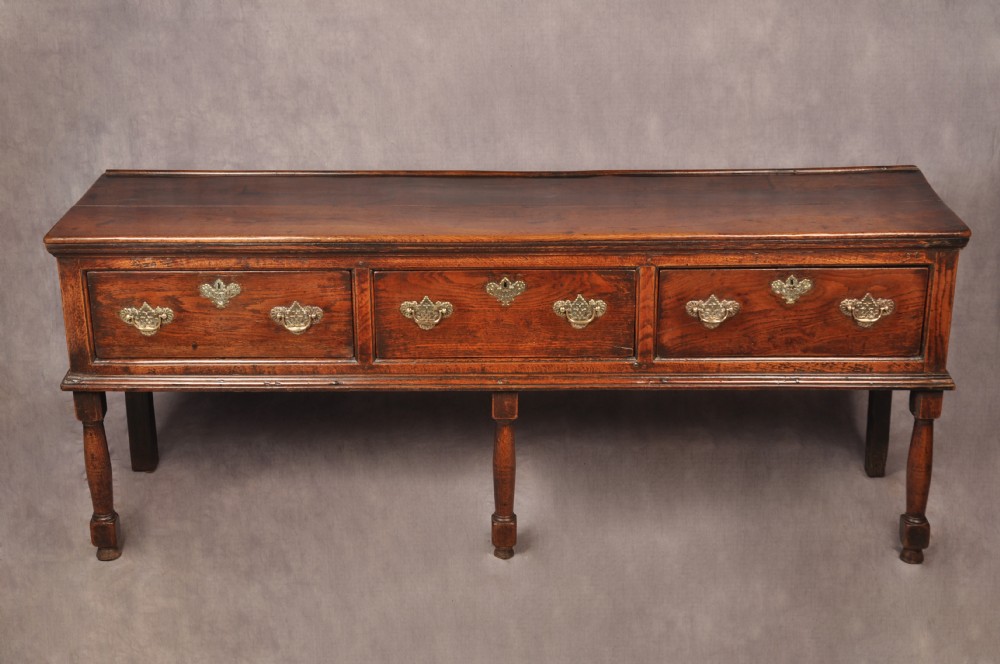 Early 18th Century Oak Dresser Base View X