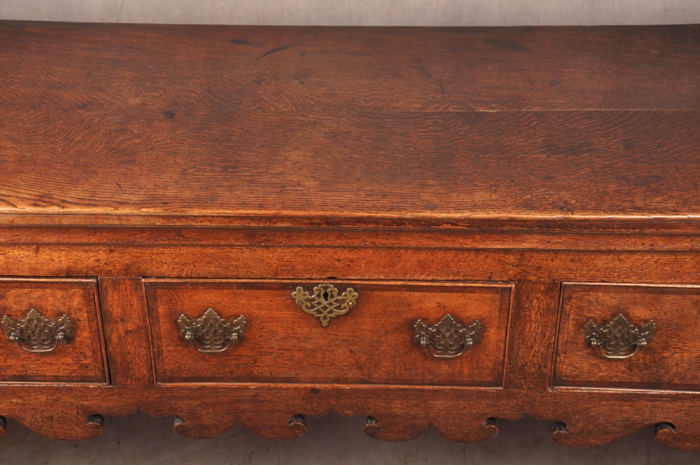 Early 18th Century Oak Dresser Base View VIII