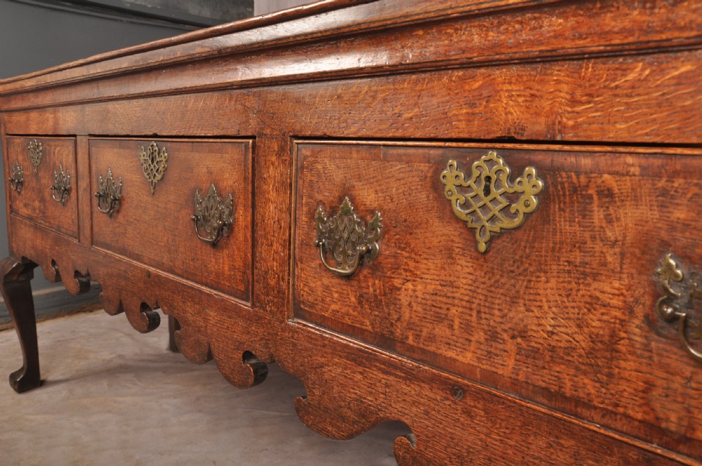 Early 18th Century Oak Dresser Base View X